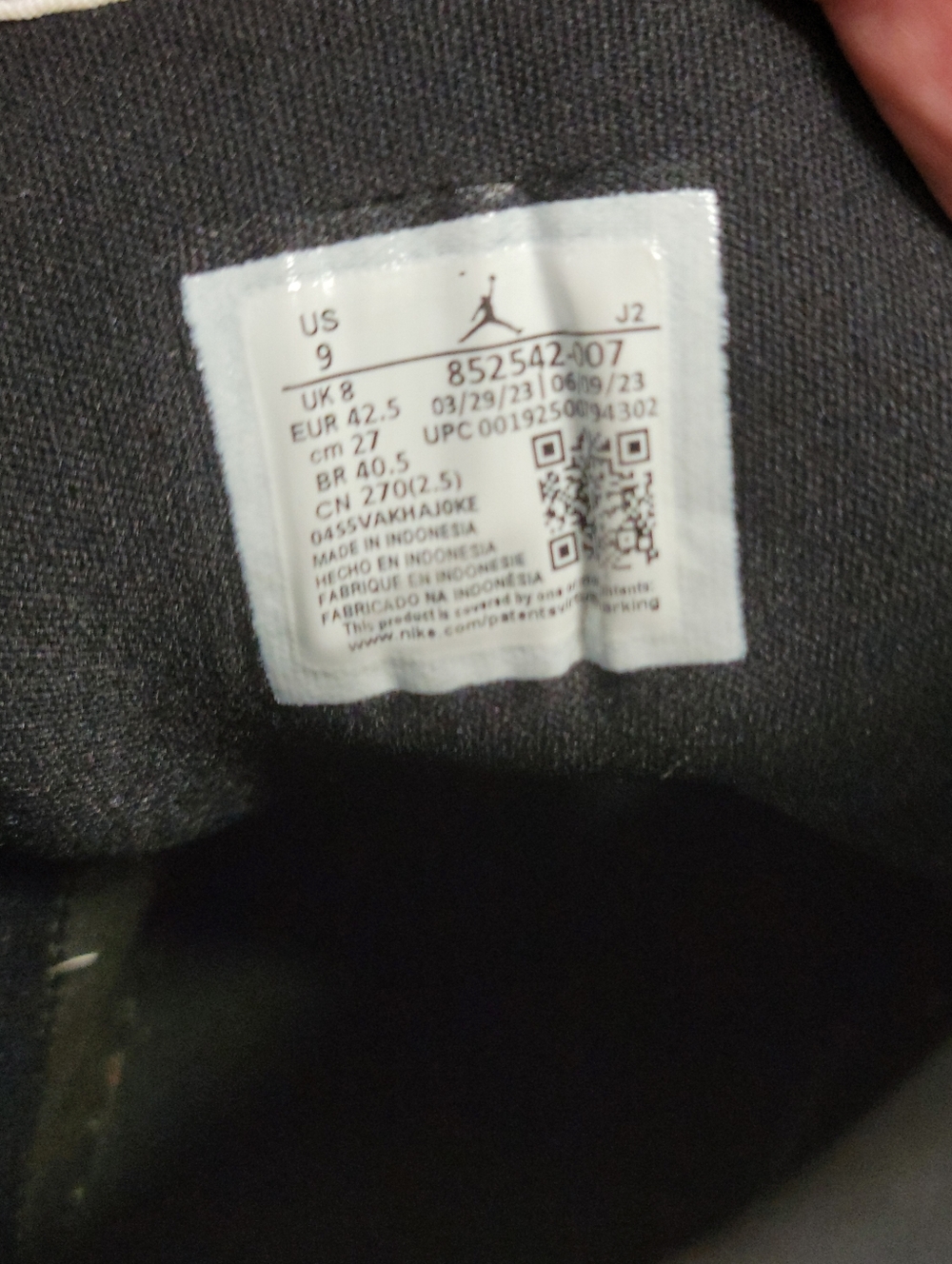 Nike Air Jordan 1 Mid SE "Patent Black White Gold" Mens 9 Ships Today - Picture 9 of 16